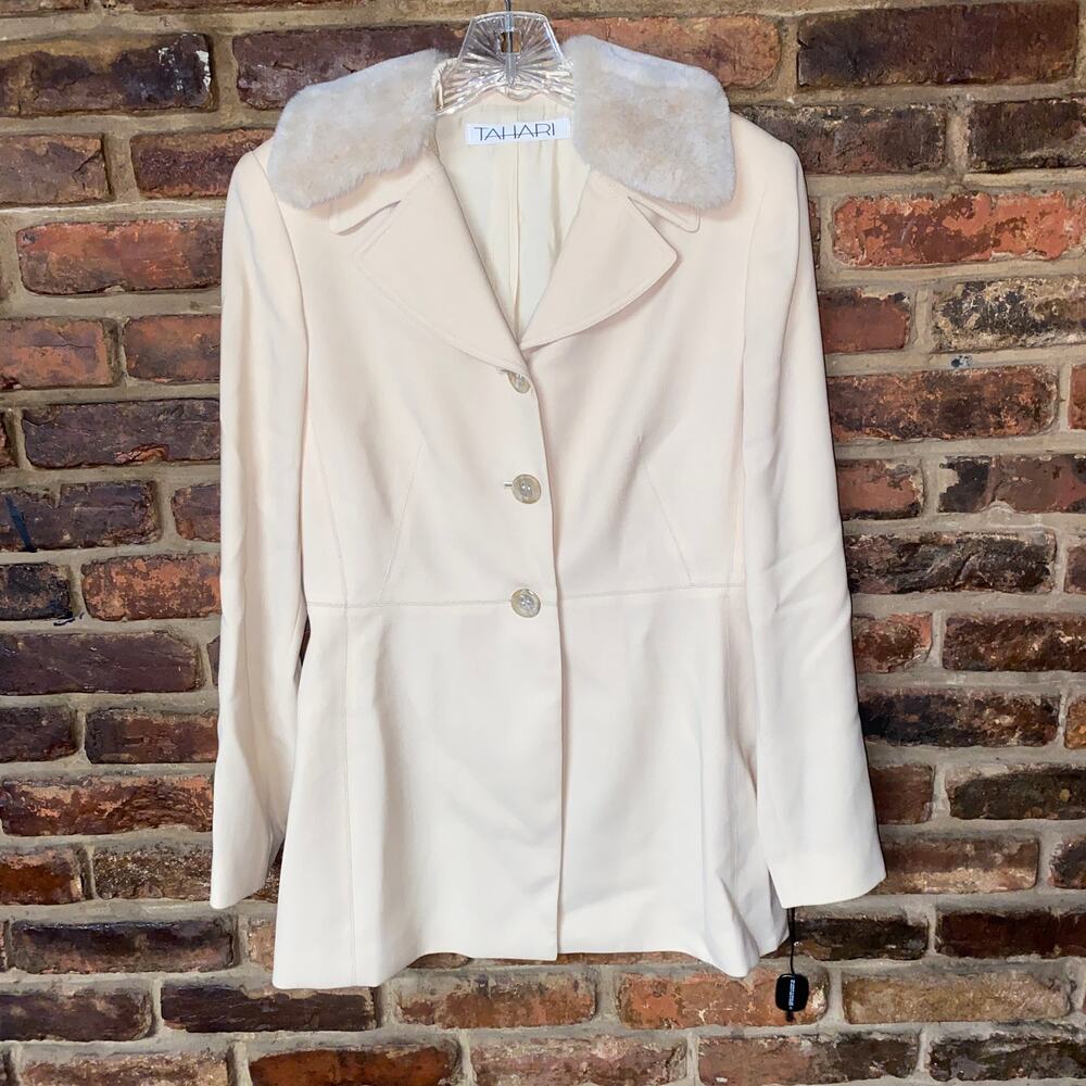 NWT Tahari Vintage Faux Fur Cream Button Down Blazer Jacket Women's Size 2